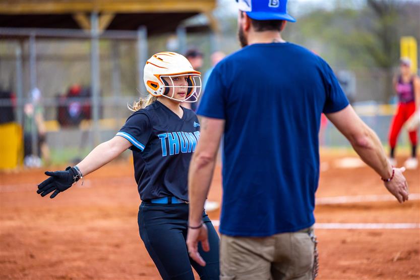 Thompson's Station and Woodland middle school students play softball